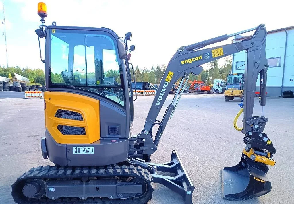 Volvo ECR25D + ENGCON + 3 GODETS - Image 3
