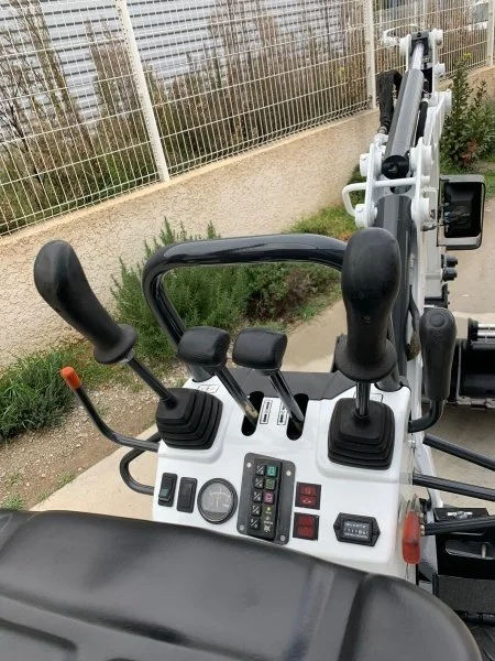 BOBCAT E08 / 1,1 T - Image 7